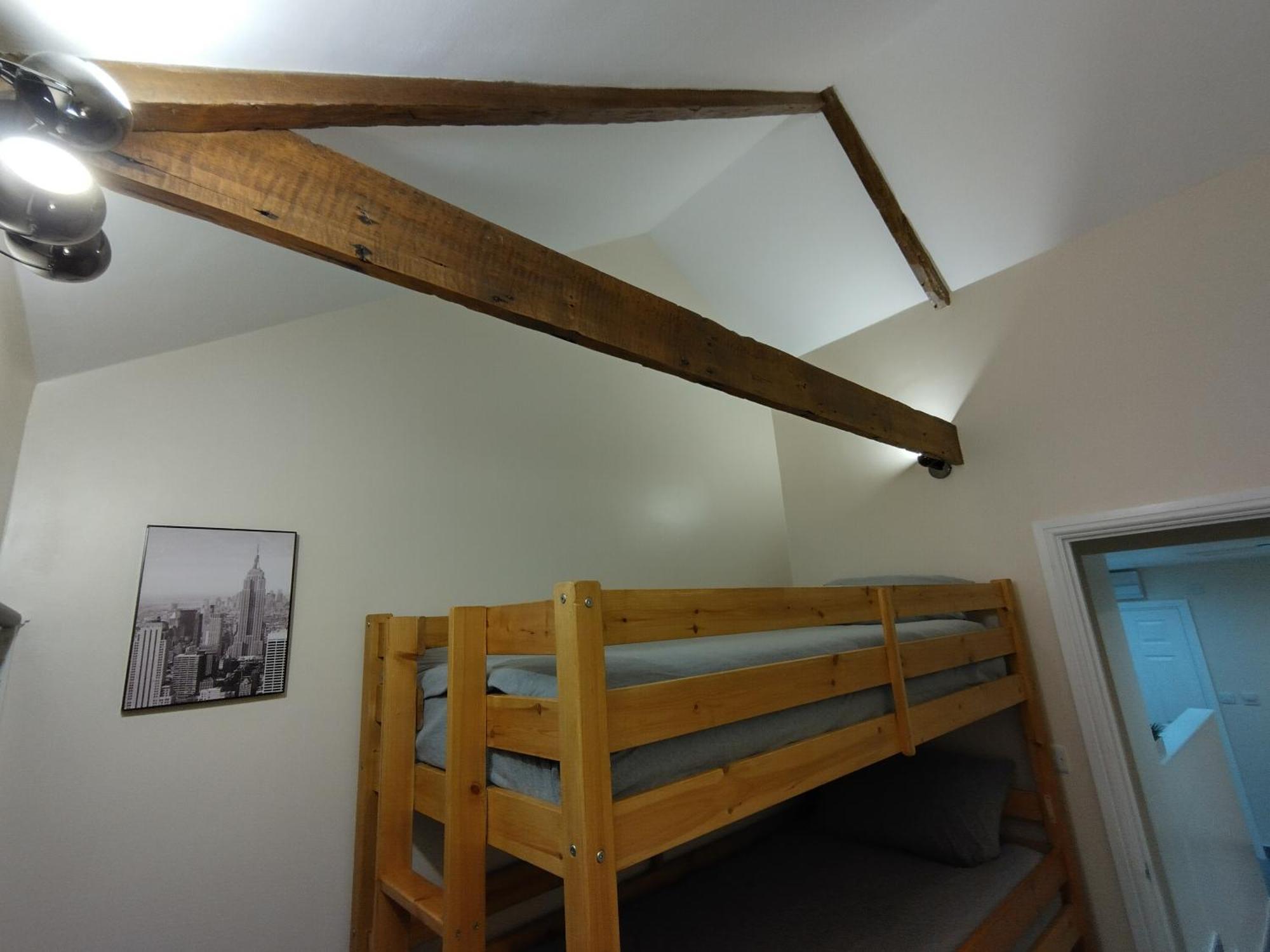 Queens Holiday Apartment Pembroke Dock Bagian luar foto